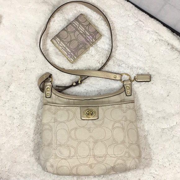 Coach Handbags - Coach Penelope sig fabric crossbody bag